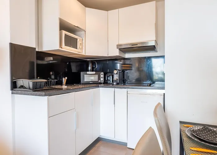 Apartman With Balcony With Vue *