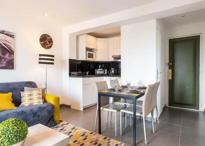 With Balcony With Vue Apartman Villeneuve-Loubet