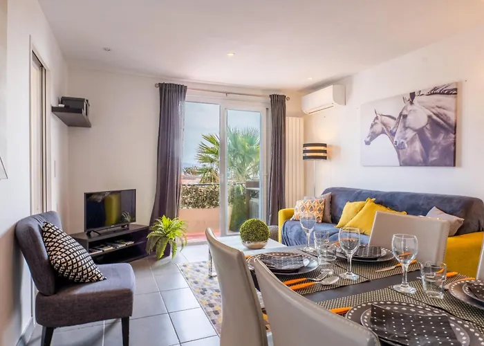 With Balcony With Vue Apartman
