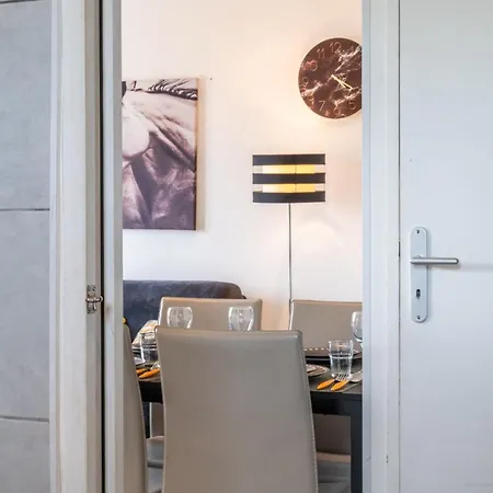 With Balcony With Direct Access To The Apartamento Villeneuve-Loubet