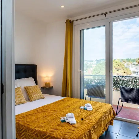 With Balcony With Direct Access To The Villeneuve-Loubet