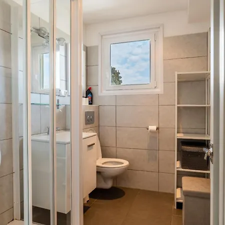 Apartamento With Balcony With Direct Access To The
